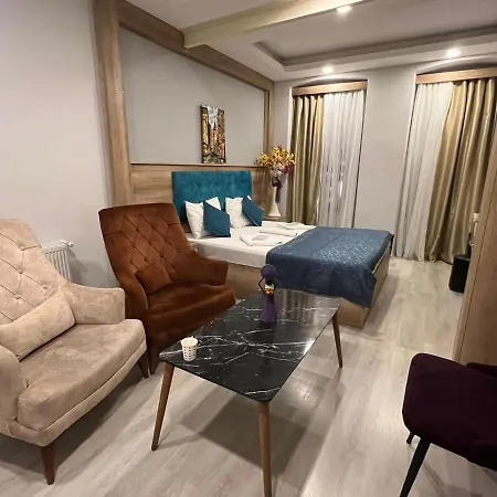 Destinia Pera Hotel