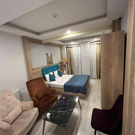 Destinia Pera Hotell