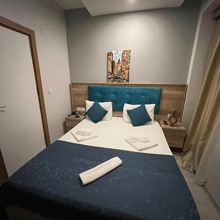 Destinia Pera Hotel 4*