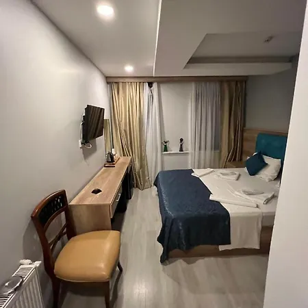 Hotell Destinia Pera 4*