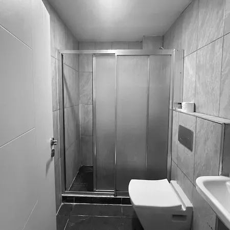 Destinia Pera 4*